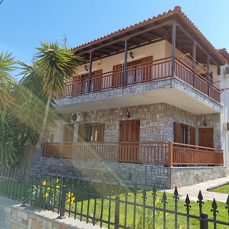 Chriselia Apartment Nea Roda Ngoại thất bức ảnh