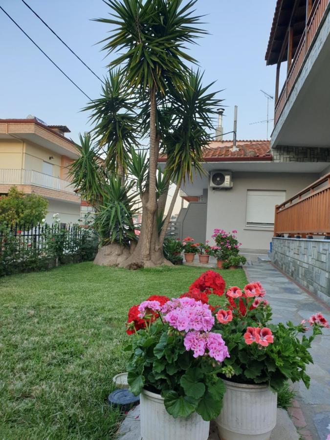 Chriselia Apartment Nea Roda Ngoại thất bức ảnh