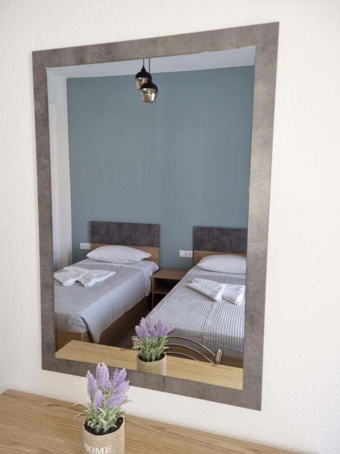 Chriselia Apartment Nea Roda Ngoại thất bức ảnh