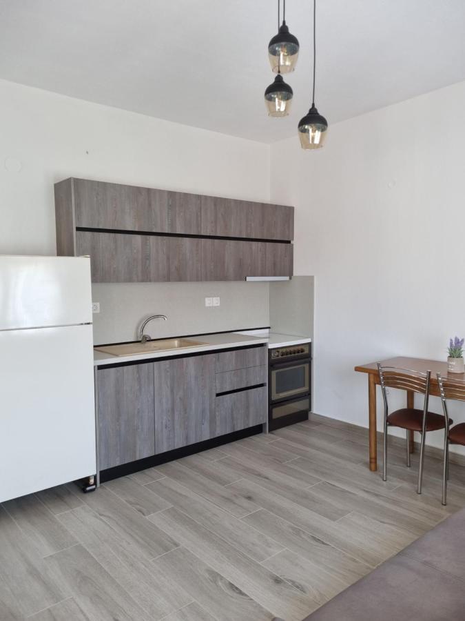 Chriselia Apartment Nea Roda Ngoại thất bức ảnh