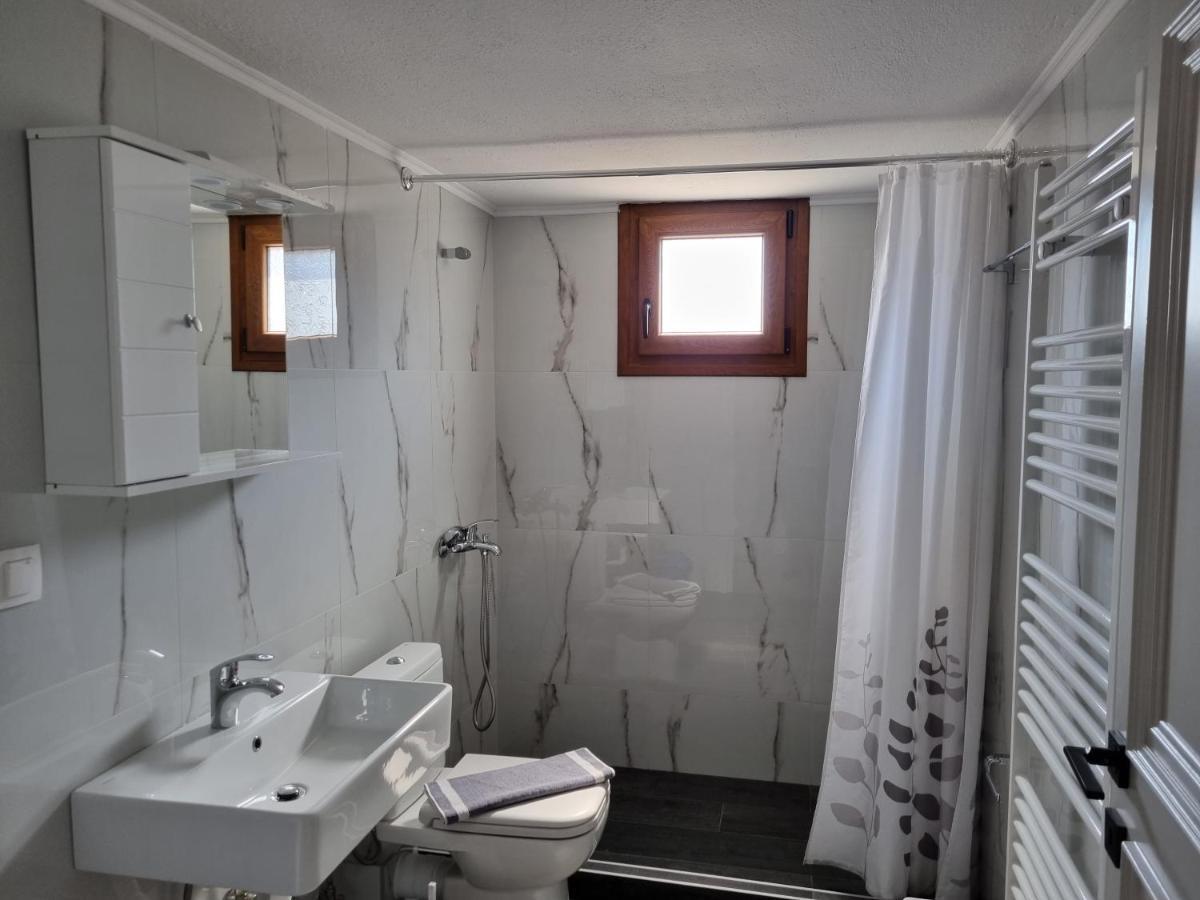 Chriselia Apartment Nea Roda Ngoại thất bức ảnh