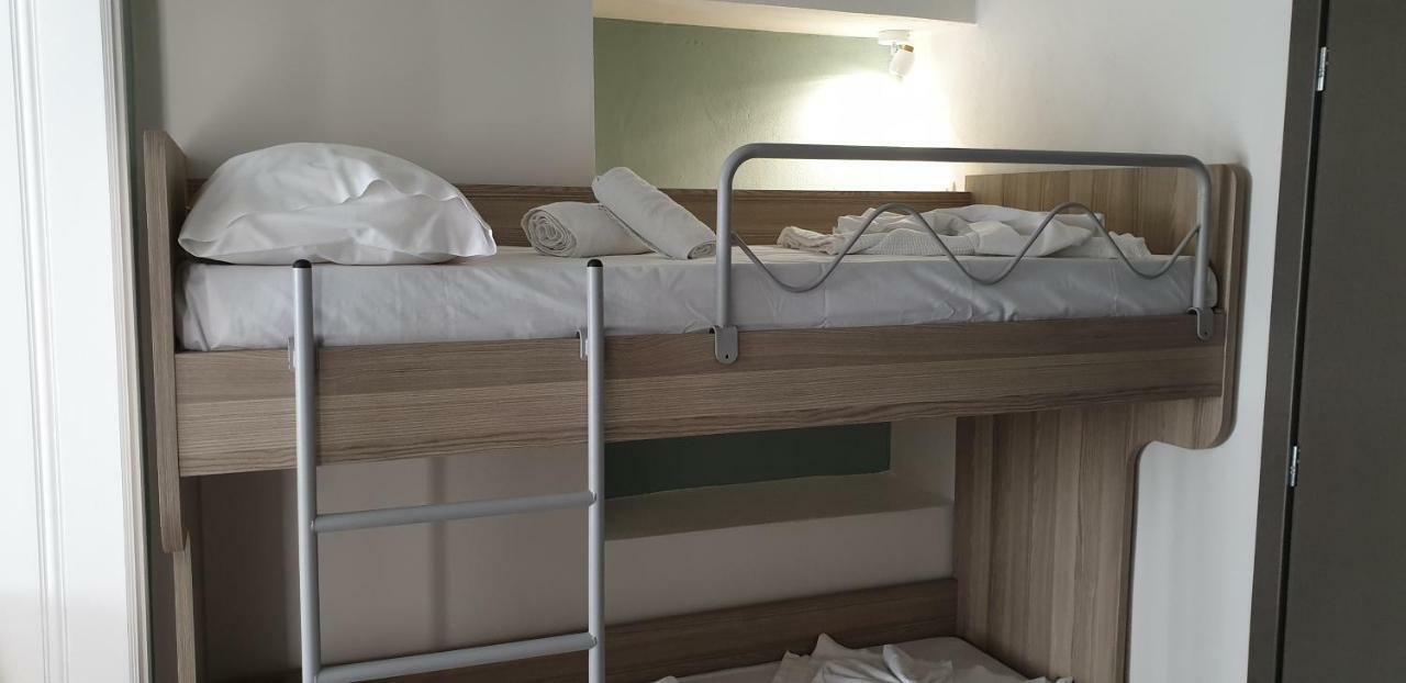 Chriselia Apartment Nea Roda Ngoại thất bức ảnh