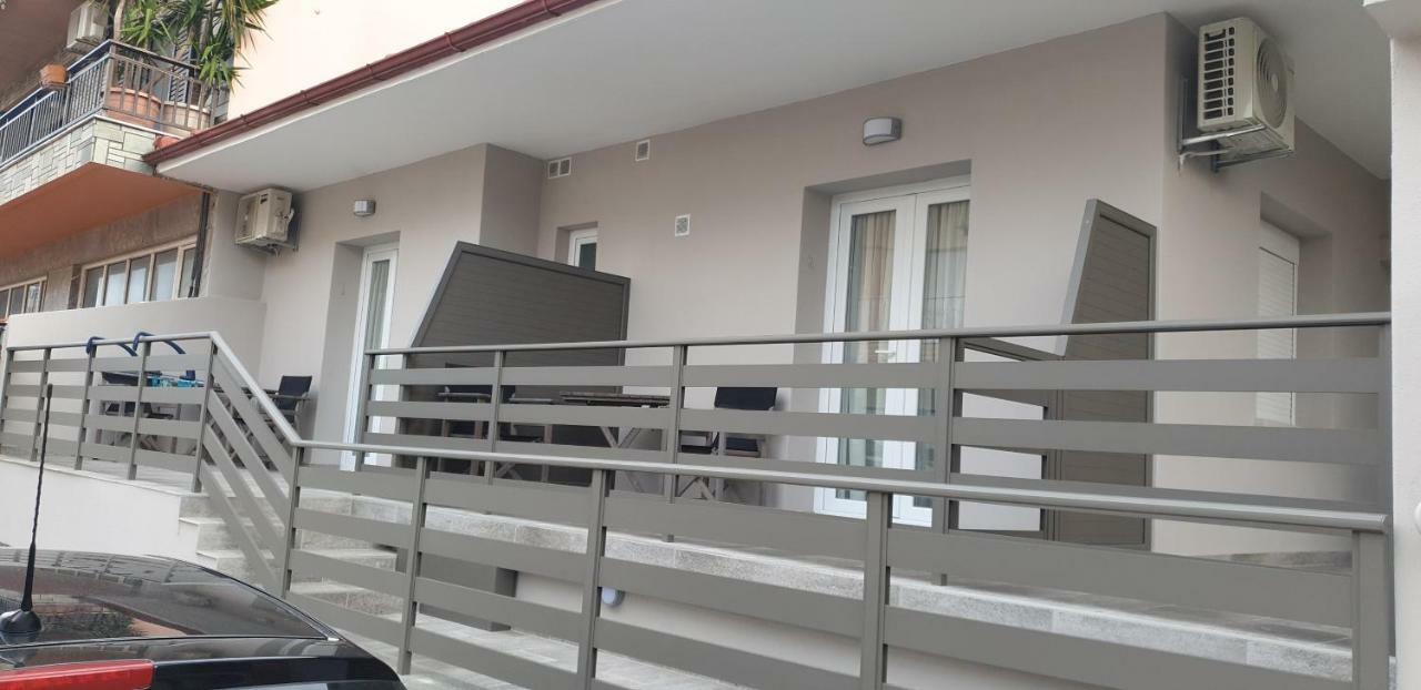 Chriselia Apartment Nea Roda Ngoại thất bức ảnh