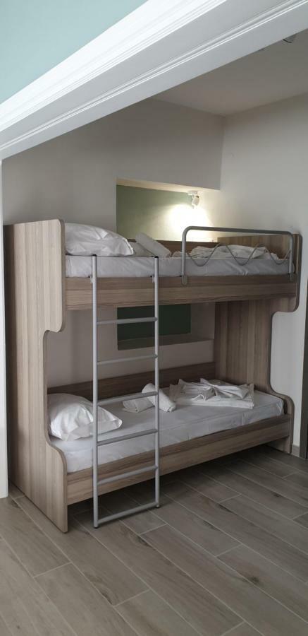 Chriselia Apartment Nea Roda Ngoại thất bức ảnh