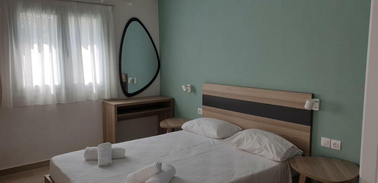 Chriselia Apartment Nea Roda Ngoại thất bức ảnh